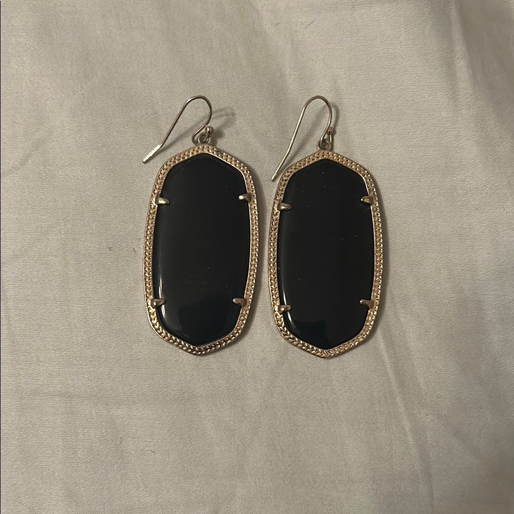 Kendra Scott Danielle Gold Statement Earring in Black